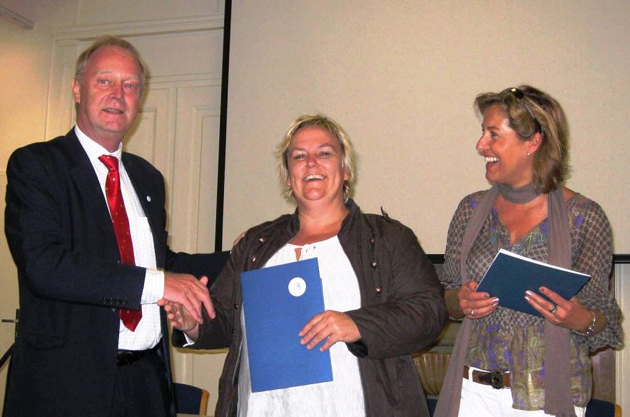 2010-09-18 Awarding of Certificates and Transcripts-4.jpg